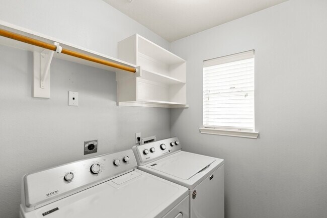 Foto del edificio - 3403 Cypress Village Dr