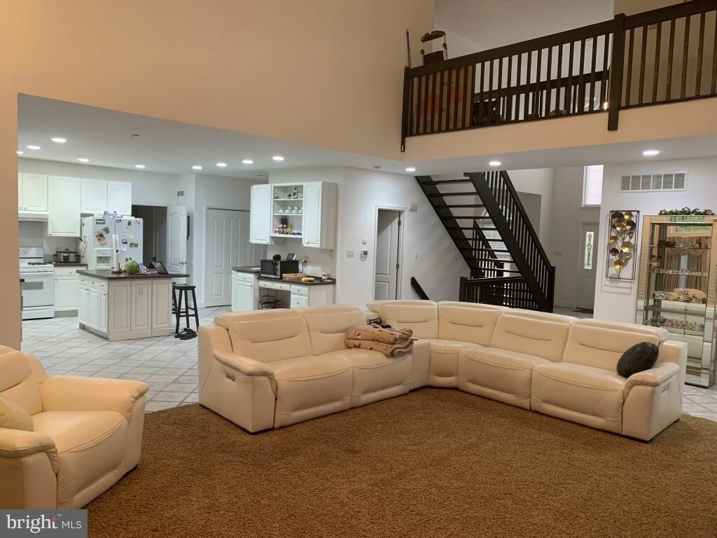 Primary Photo - 265 Mt Laurel Rd