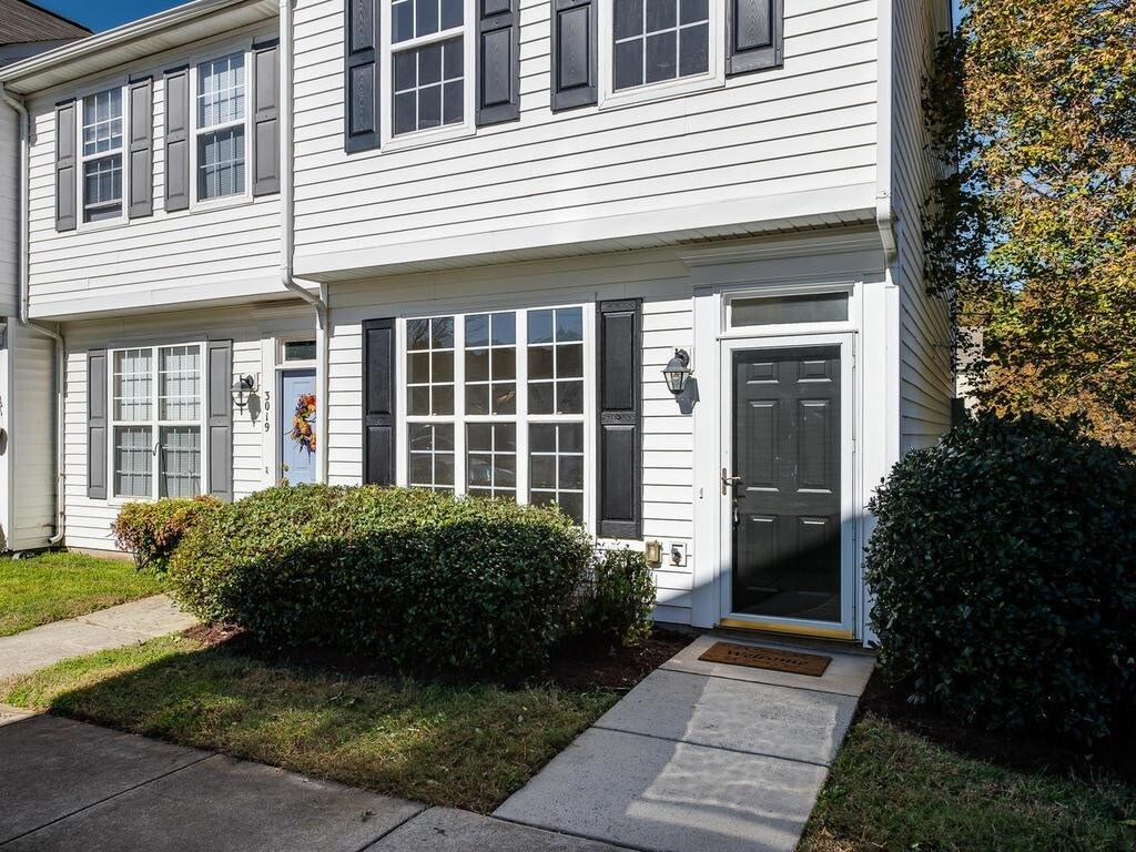Foto principal - 3023 Nevin Place Dr
