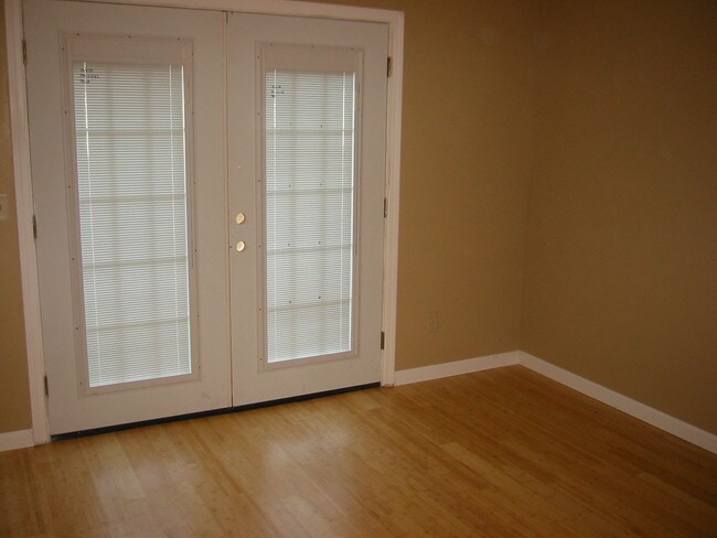 Foto del edificio - 818 Carrier Creek Blvd NE