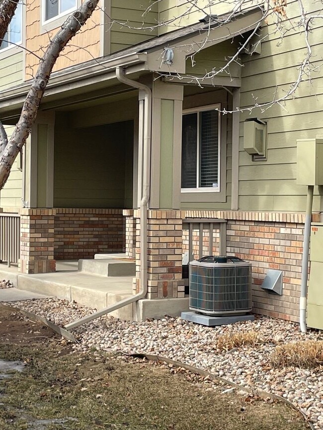 Building Photo - 2702 Rigden Pkwy