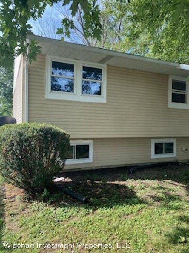Foto principal - 3 br, 1.5 bath House - 1342 Essex Dr