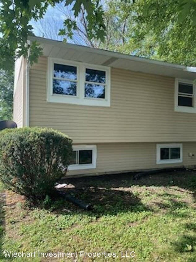 Primary Photo - 3 br, 1.5 bath House - 1342 Essex Dr