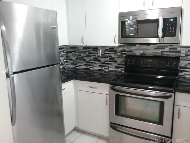 Foto del edificio - 9203  Fontainebleau Blvd 119 Miami Fl 33172