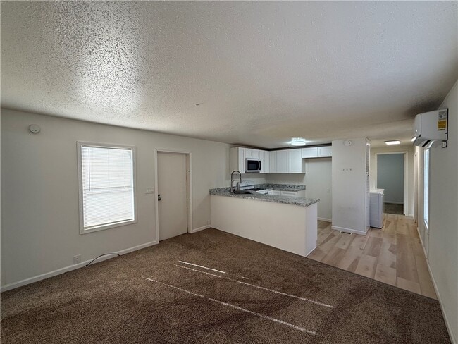 Foto del edificio - 4149 Eagle Dr