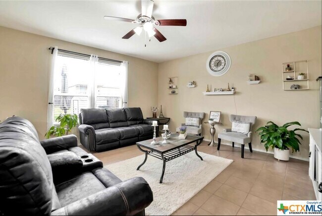 Foto del edificio - 9207 Bowfield Dr