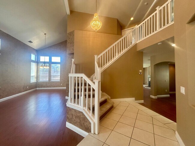 Foto del edificio - 8532 Geranium Way