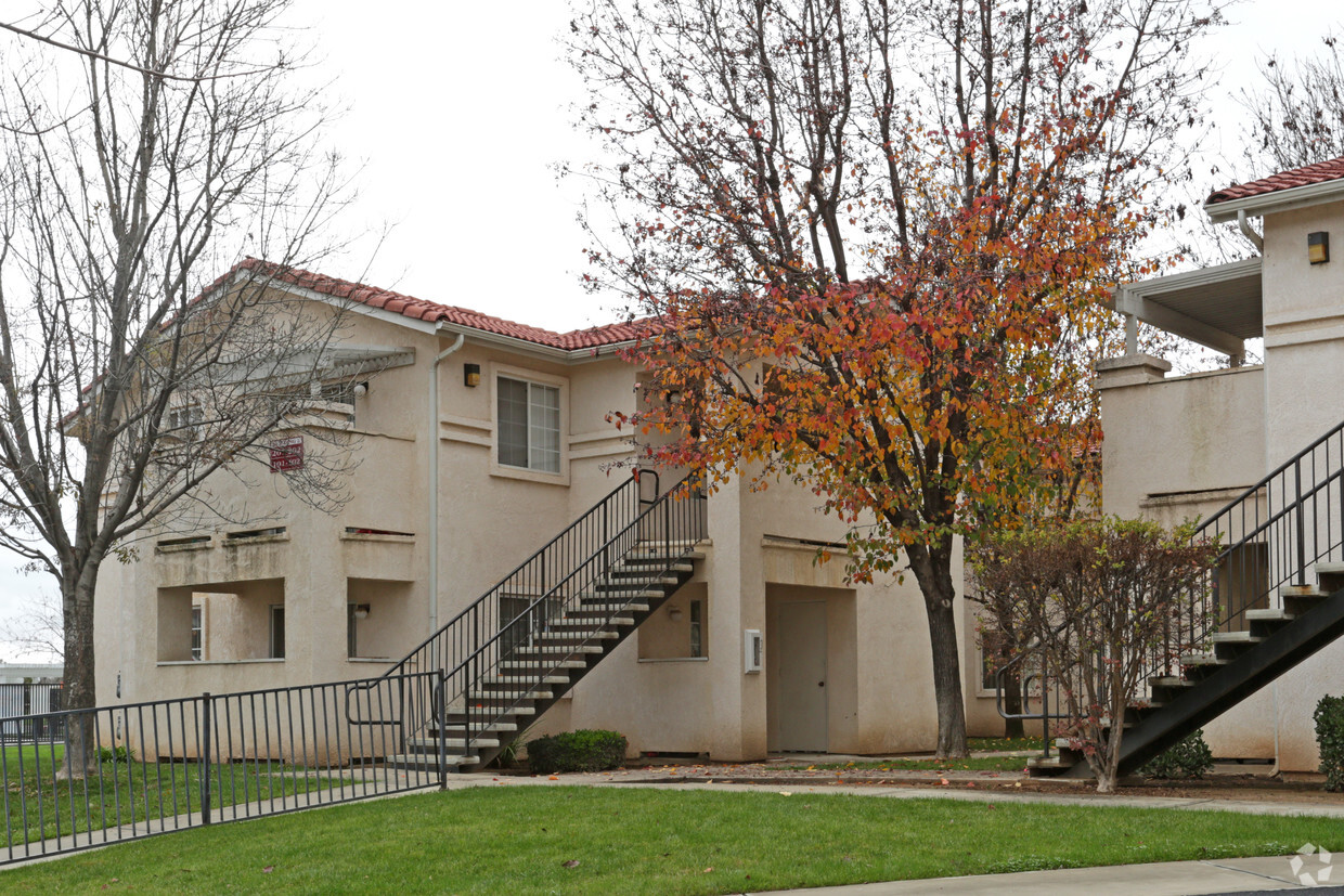 Primary Photo - Creekside Apartments