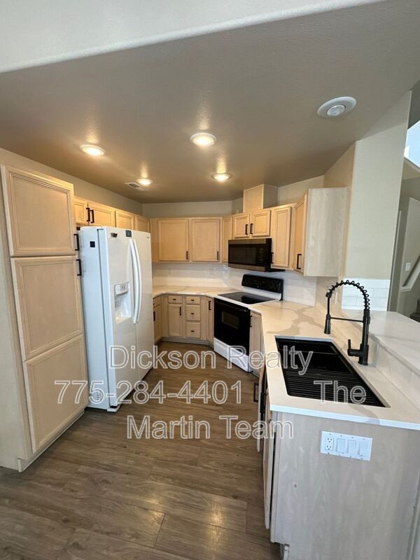 Building Photo - 2159 Golden Eagle Ct