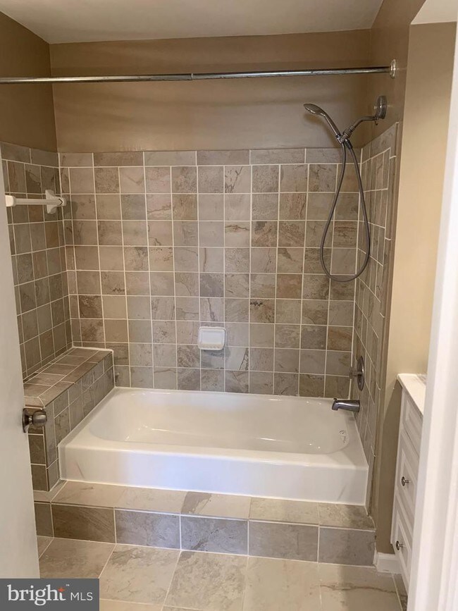 Building Photo - 14313 Runabout Ct