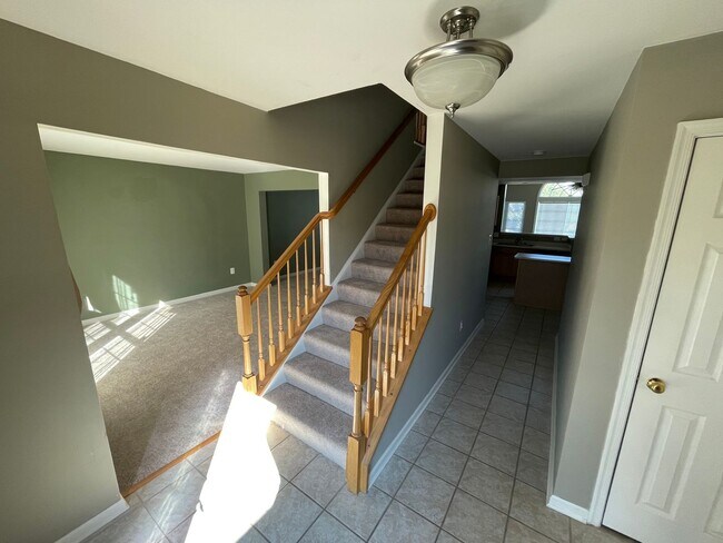Foto del edificio - Large single family home with large back y...