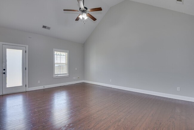 Building Photo - 1721 Dunmore Ave