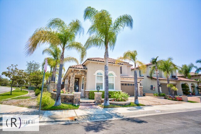 Foto del edificio - Gorgeous Solar-Powered Yorba Linda Home! Must View!