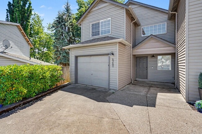 Foto del edificio - 5260-5262 Springcrest Drive