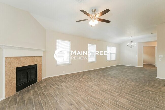 Foto del edificio - 3 Bedroom Pet-Friendly Home in San Antonio, TX with Main Street Renewal