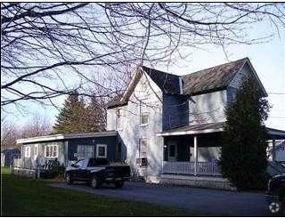 Building Photo - 933 Coffeen St