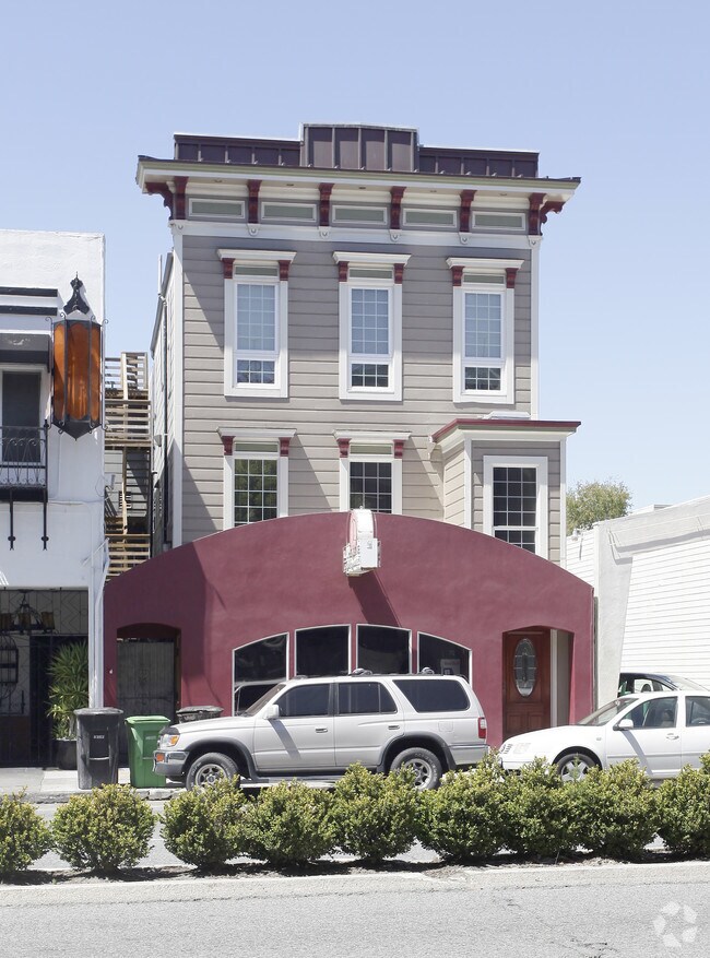 Building Photo - 2030-2032 Lombard St