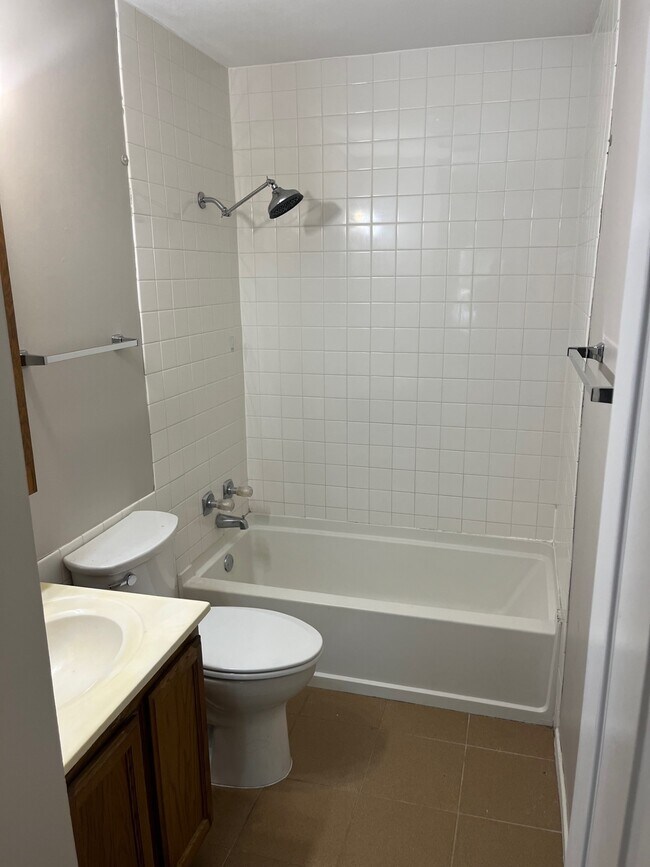 Foto del edificio - 513 Elm Ave