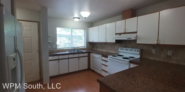 Building Photo - 3 br, 2 bath House - 1101 37th Street SE #601