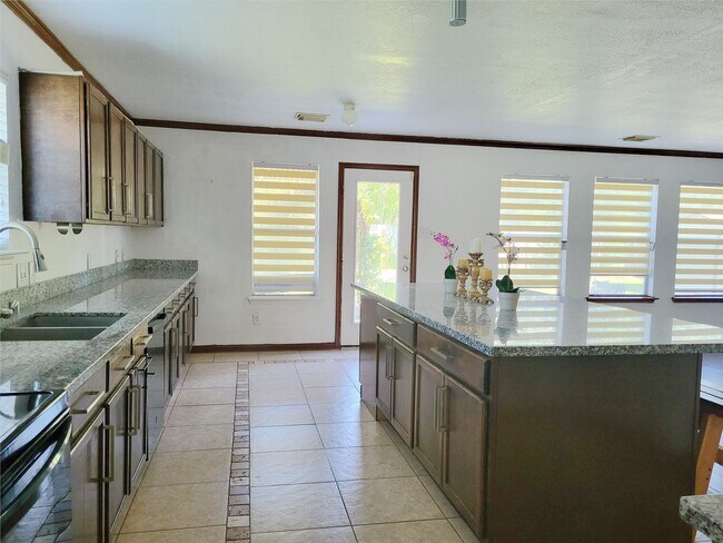 Foto del edificio - 4707 Meadowthorn Ct