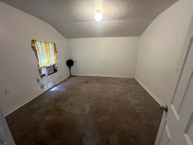 Building Photo - 8206 Sunflower Dr