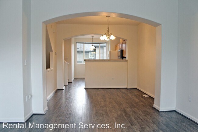 Building Photo - 2 br, 2.5 bath House - 1885 NE 102nd Ave