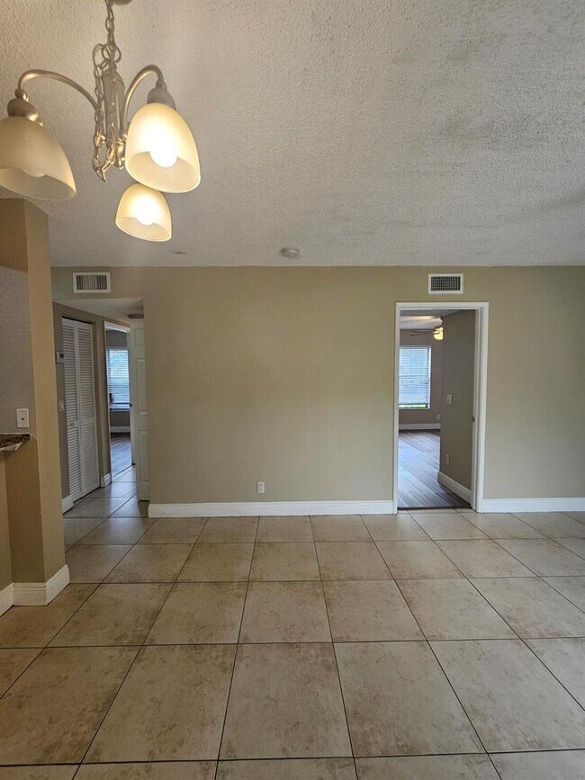 Foto del edificio - 1561 Windorah Way