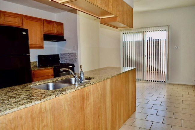 Building Photo - 208 Samuel Blvd