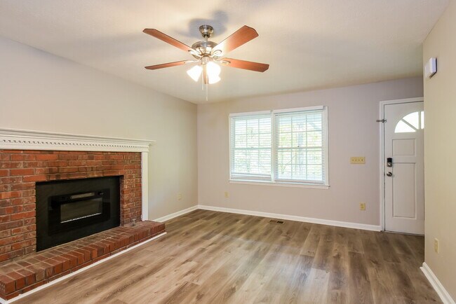 Foto del edificio - 188 Cherokee Village Dr