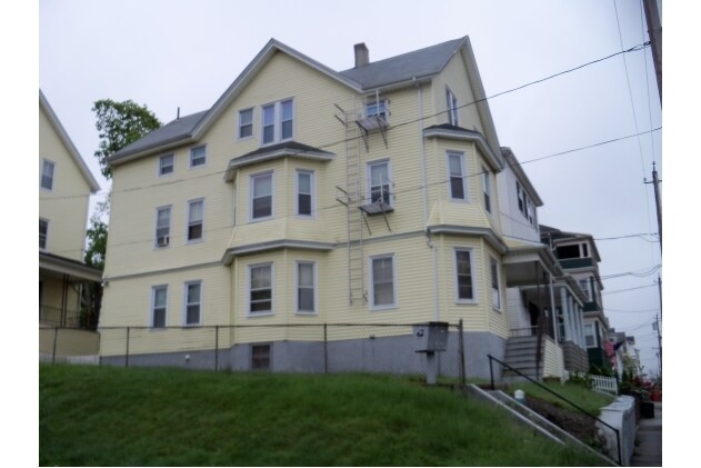 Foto del edificio - 520-522 S Almond St