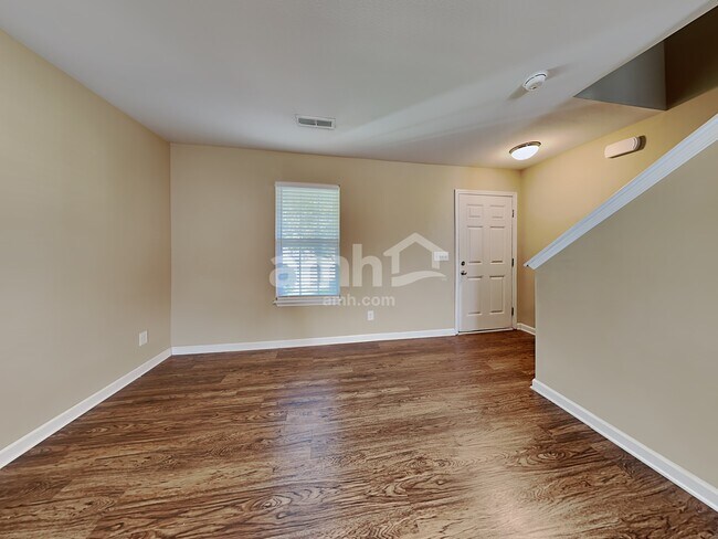 Foto del edificio - 1482 Hammermill Ln