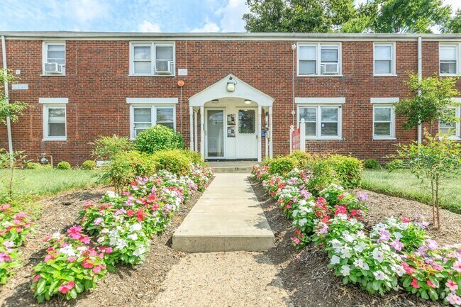 Building Photo - Nottingham Apartments in Hamilton, NJ