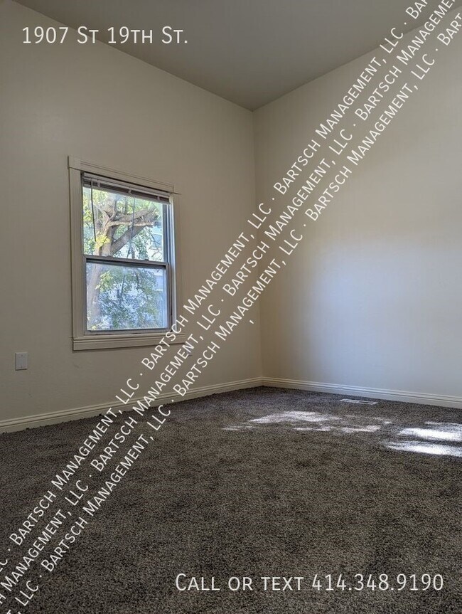 Building Photo - 1907 S 19th St