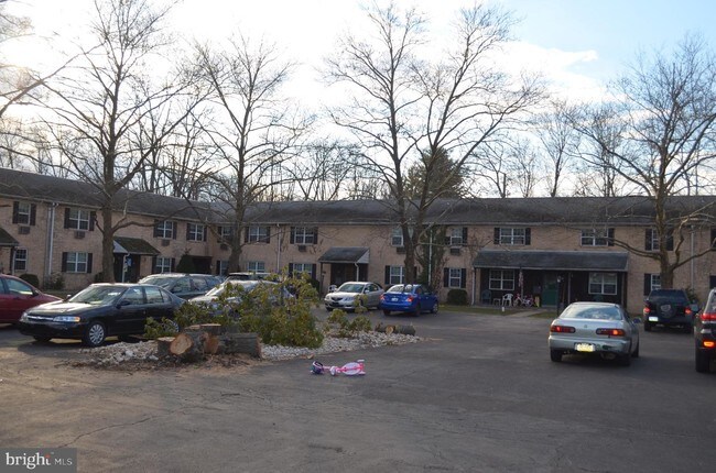 Building Photo - 130 N Market St