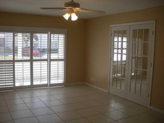 Building Photo - 6317 Bay Club Dr