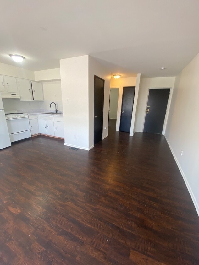 Building Photo - 3733E Morganford