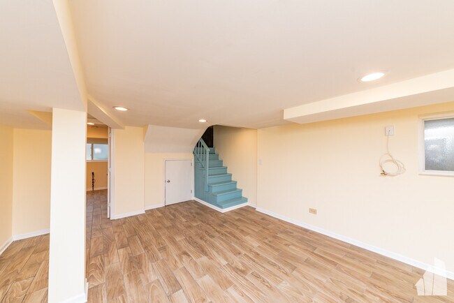 Foto del edificio - 5849 N Maplewood Ave