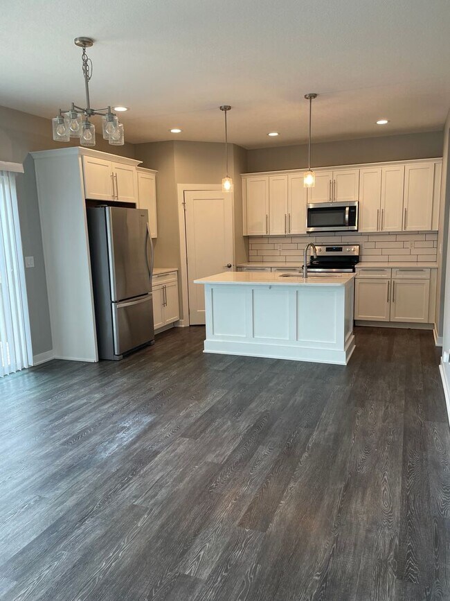 Foto del edificio - Beautiful newer home in West Des Moines - Waukee School Dist!
