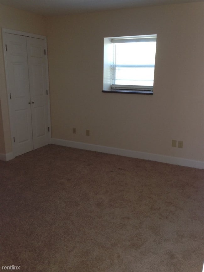 Building Photo - 169 Briarfield Ave