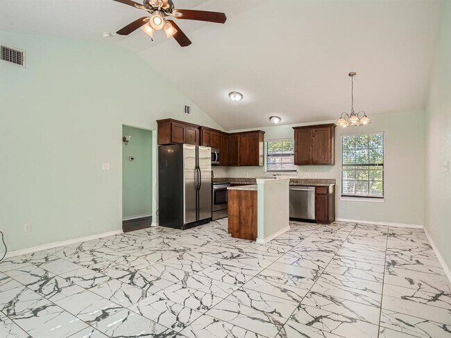 Foto del edificio - 117 Del Rey Ct