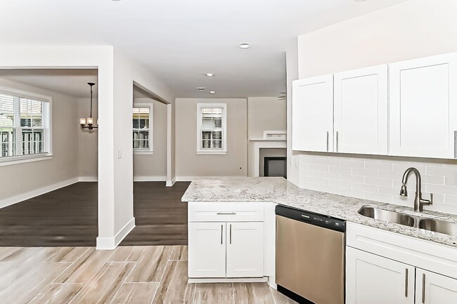 Building Photo - Newly built 5 bedroom 2 full and 2 half ba...