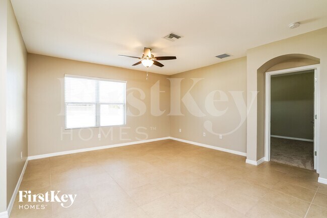 Foto del edificio - 1402 NW Juanita Pl