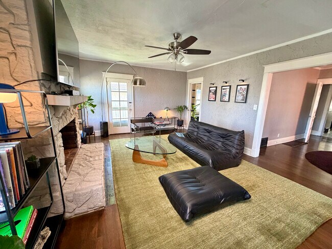 Foto del edificio - 3836 Wyandotte St