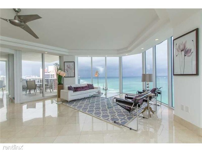 Foto del edificio - 19111 Collins Ave