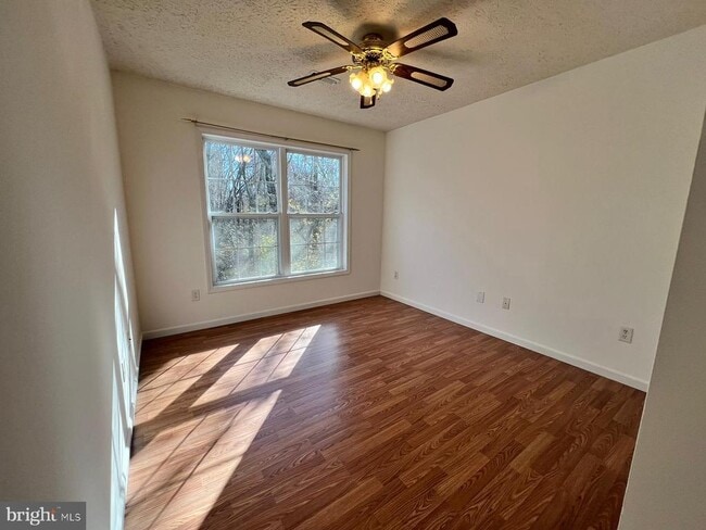Foto del edificio - 46843 Planters Ct
