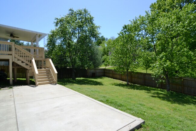 Building Photo - 116 Bartlett Ln