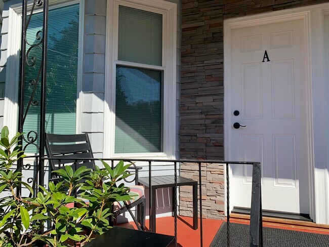 Sit and relax on the front porch. - 1632 22nd Ave