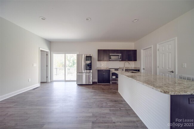 Building Photo - 112 Rockwell Ct