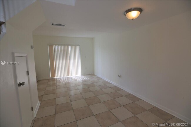 Foto del edificio - 603 SW 11th Ave