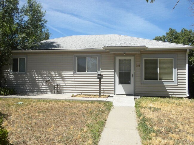 Foto del edificio - 3-Bed 1.5-Bath Home in Hoffman Heights